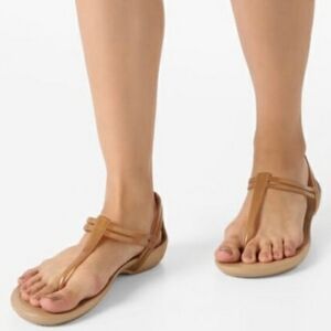 Crocs Isabella T Strap Sandals